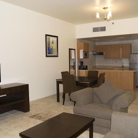 Avari Hotel Apartments - Al Barsha Dubai Room photo