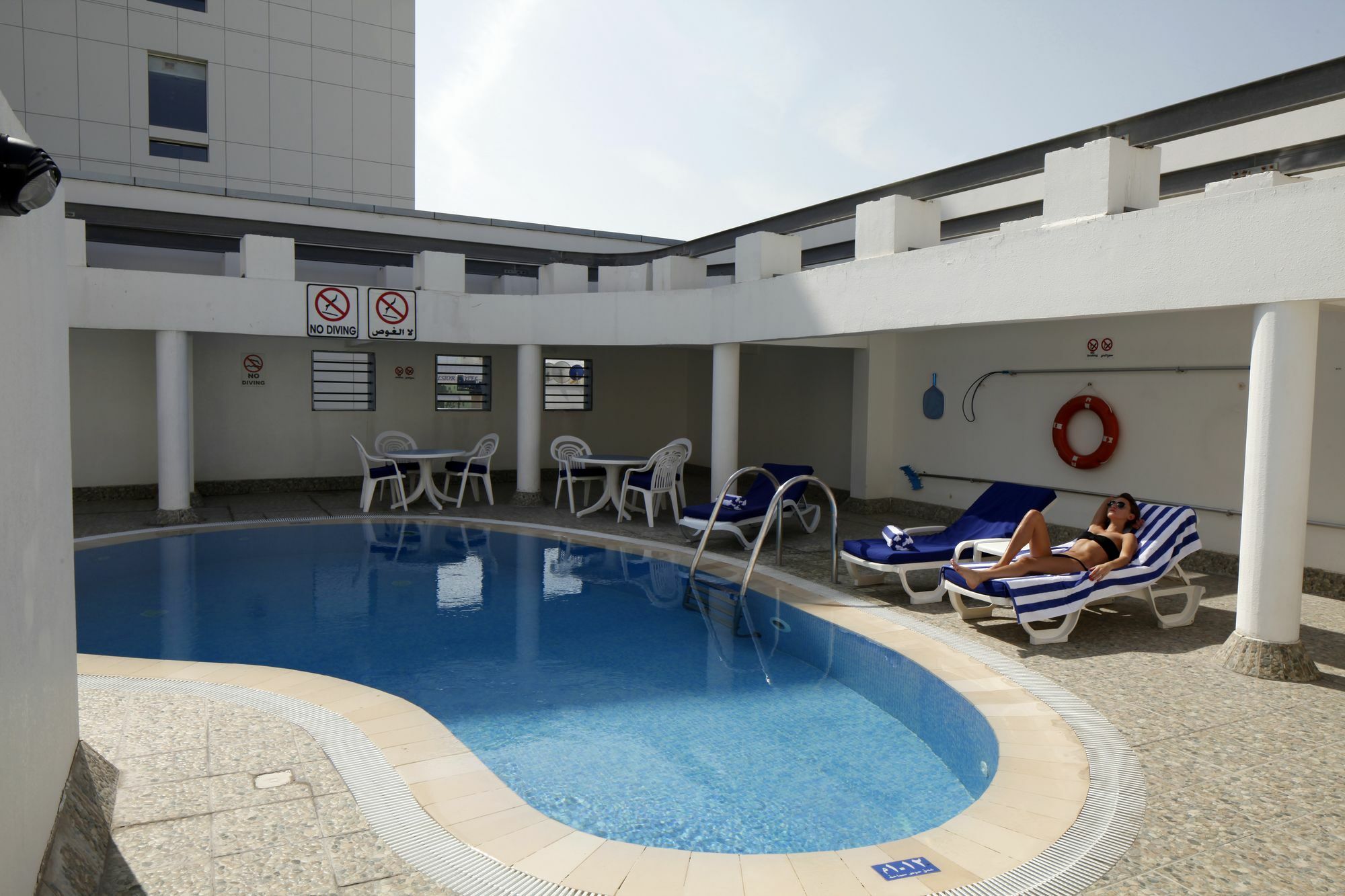 Avari Hotel Apartments - Al Barsha Dubai Exterior photo