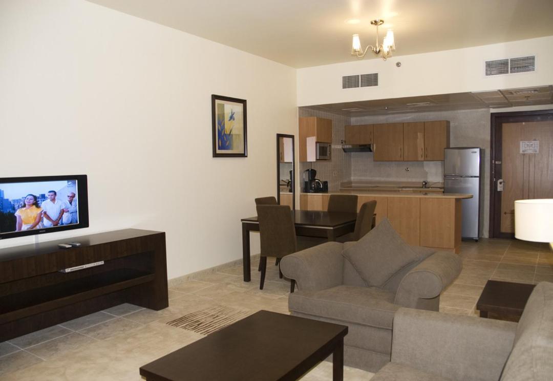 Avari Hotel Apartments - Al Barsha Dubai Room photo